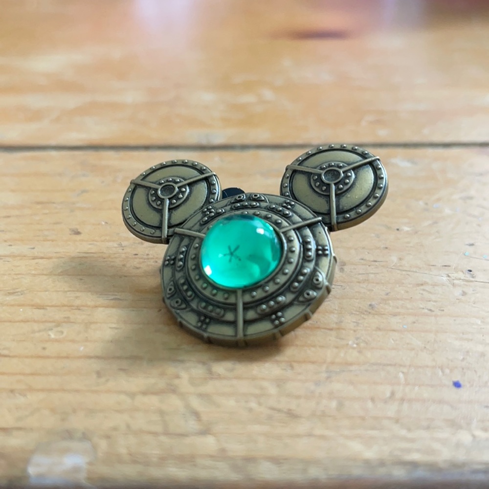 Disney Mickey Pin